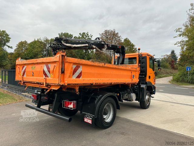 Truck mounted crane MAN TGM 13.250 4x4 Kipper KRAN FUNK AHK WINTERDIENST