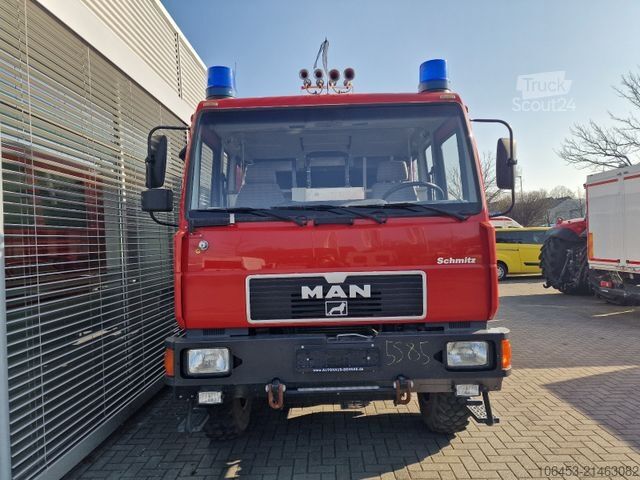 Autocisterna a vuoto MAN 8.136 4X4 Rüstwagen Allrad zuschaltbar 9 Sitzer