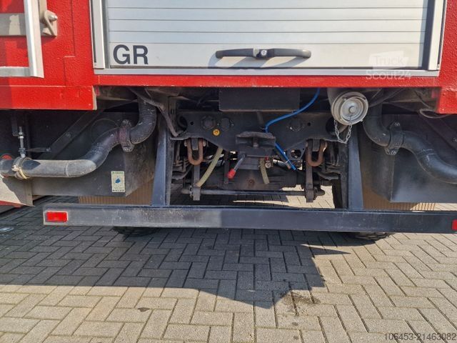 Autocisterna a vuoto MAN 8.136 4X4 Rüstwagen Allrad zuschaltbar 9 Sitzer