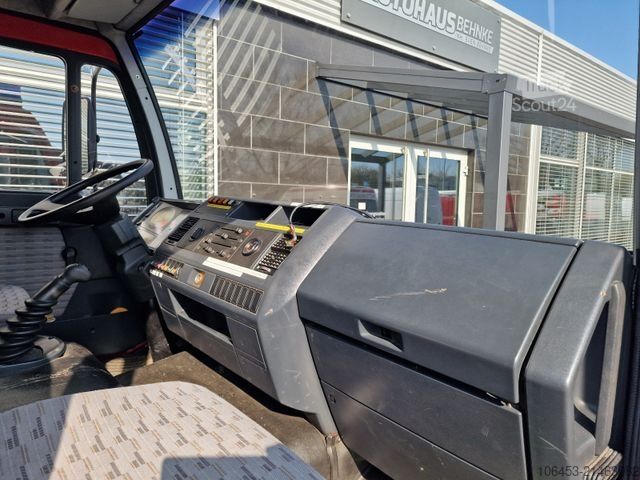 Autocisterna a vuoto MAN 8.136 4X4 Rüstwagen Allrad zuschaltbar 9 Sitzer