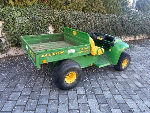 Remorque autochargeuse John Deere Gator 4x2 Benzin Kipppritsche Golfplatz Golfcar