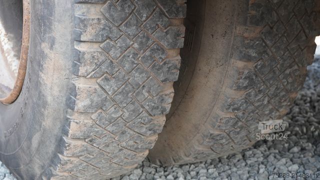 Benne tri-benne MERCEDES-BENZ Atego 824 Kipper Dreiseitenkipper Meiller