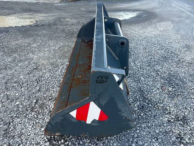 стандартне відро Magni Schaufel / Manitou Aufnahme / 1.000 kg / 2019