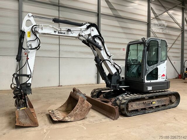 Midi kotrógép Bobcat E 80
