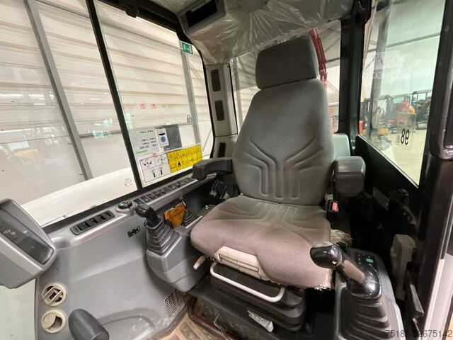 Midi kotrógép Bobcat E 80
