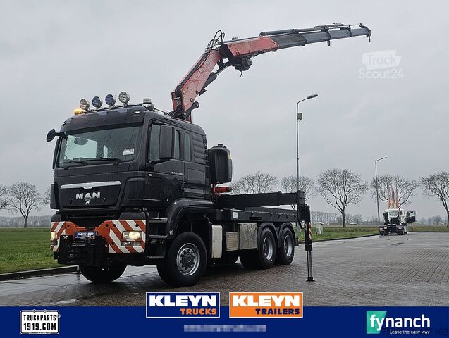 Plataforma de carga M.A.N. 33.540 TGS 6X6 FASSI F260XP 4+3