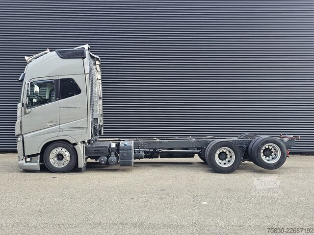 Chassis met cabine Volvo FH 16.650 6x2 / RETARDER / CHASSIS