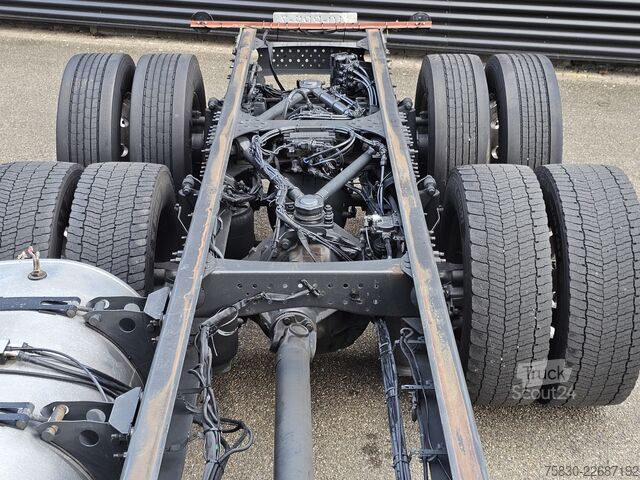 Chassis met cabine Volvo FH 16.650 6x2 / RETARDER / CHASSIS