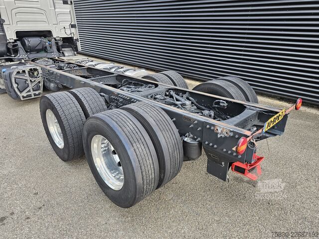 Chassis met cabine Volvo FH 16.650 6x2 / RETARDER / CHASSIS