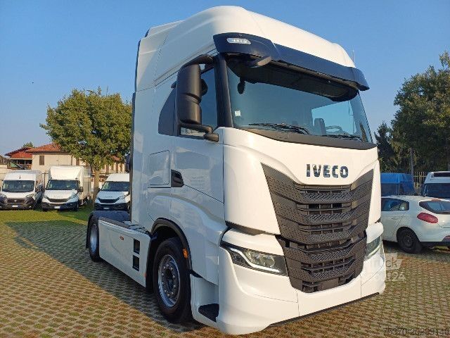 Standard SZM IVECO S-WAY AS440S51T/FP