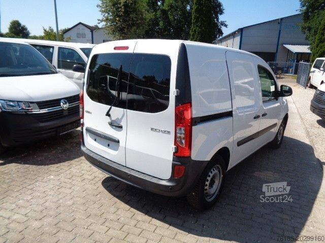 Minibusz MERCEDES-BENZ Citan 109 D Kasten 1. Hand Klima