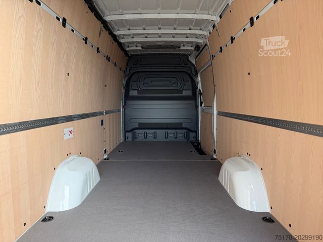 Dodávka s vysokou strechou MERCEDES-BENZ Sprinter 319 CDI 4325 DISTRONIC Klima AHK