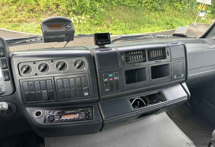 Chłodnia (samochód ciężarowy) MAN TGA 18.350 4x2 KK mit HB und Rolltor