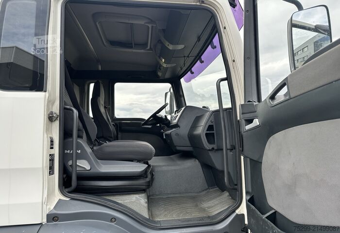 Chłodnia (samochód ciężarowy) MAN TGA 18.350 4x2 KK mit HB und Rolltor