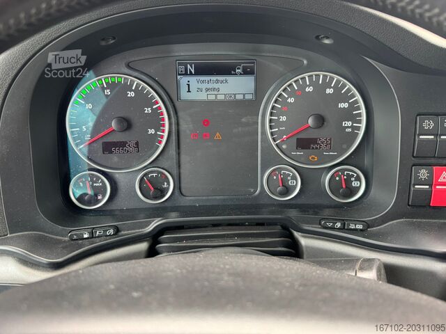 Standard nyerges vontató MAN TGX 26.560 6x4
