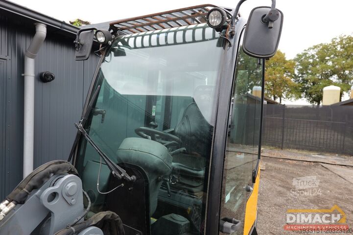 Kuormaaja GiANT V452T X-TRA GiANT V452T X-TRA hydr. snelwissel ...