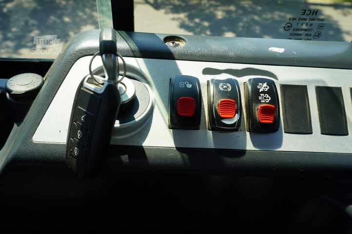 Αρθρωτός φορτωτής Hyundai HL940A articulated loader / year 2021 /