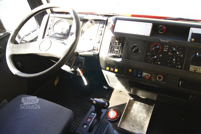 Camión de bomberos MAN LE 14.260 4x2 / Feuerwehr-Drehleiter DLK 23-12