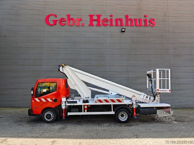 Lifting platform Multitel MT222 Nissan Cabstar 35.12 NT400