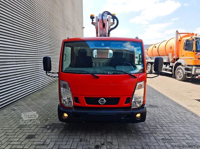Підйомна платформа Nissan Cabstar 35.12 NT400 Multitel MT222