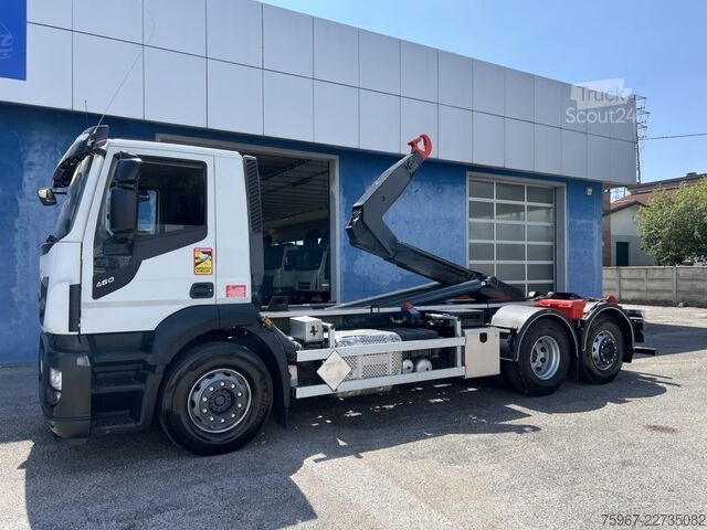 Hakowiec Iveco Stralis 460