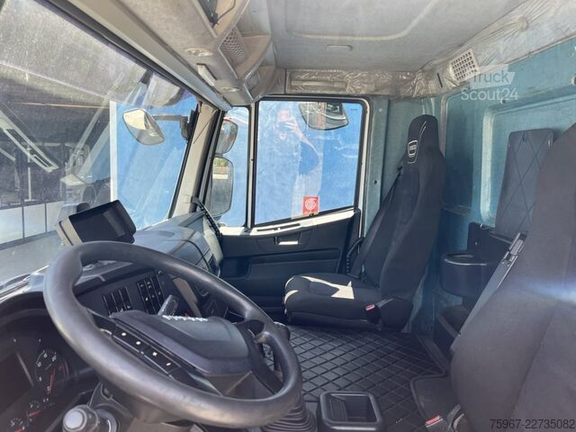 Hakowiec Iveco Stralis 460