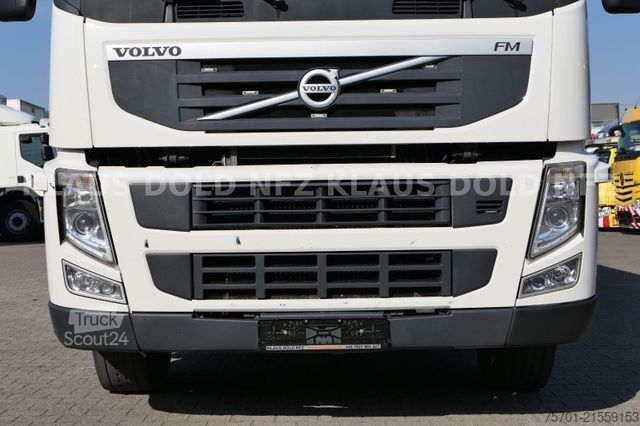 Škatlasti tovornjak VOLVO FM 330 Koffer XL-Tank Automatik LBW Euro 5