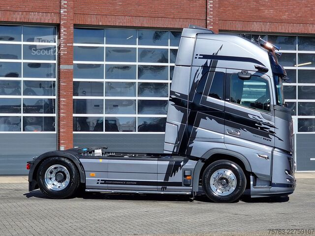 Standard-SZM Volvo FH 16.780 Globetrotter XL Aero 4x2 - New - Full...