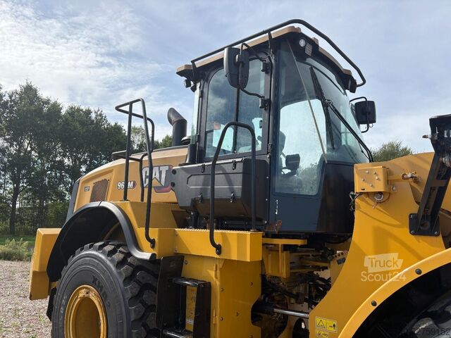 Nakladač Caterpillar 962M + 13.107HOURS + BIG BUCKET + PERFECT WORKI...