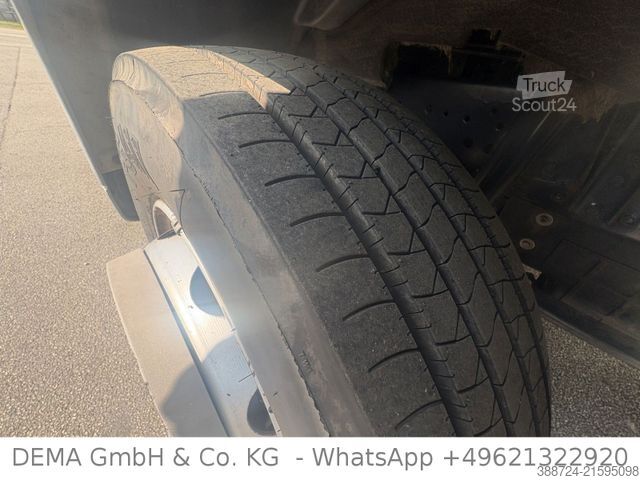 Flatbed truck with tarp IVECO 100E18 *3Sitze*Hydr. Rampen*Seilwinde*Fahrschule