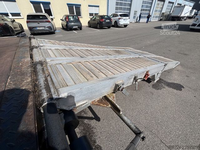 Valníkový nákladní automobil s plachtou IVECO 100E18 *3Sitze*Hydr. Rampen*Seilwinde*Fahrschule