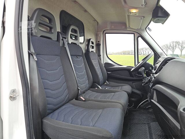 Camioneta familiar de techo alto IVECO DAILY 35S16 L3H2 Hi-Matic Airco