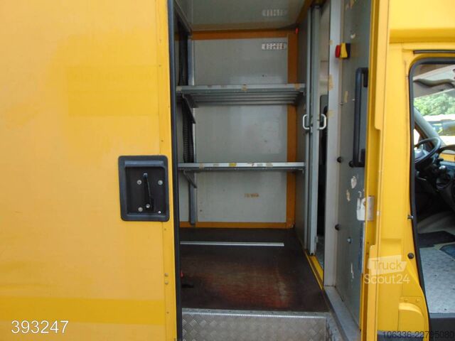 Fourgon tôlé IVECO Daily 35 S 11 A / P Maxi Postkoffer REGALSYSTEM