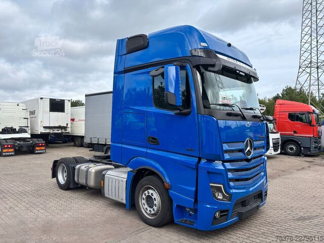 Nagy térfogatú nyergesvontató MERCEDES-BENZ Actros 1851 Giga Öl Retarder 2 Tanks Standklima