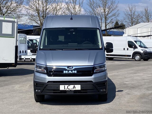 Prispôsobená dodávka MAN TGE 3.160 L3H3 9 SITZER ROLLSTUHLLADERAM