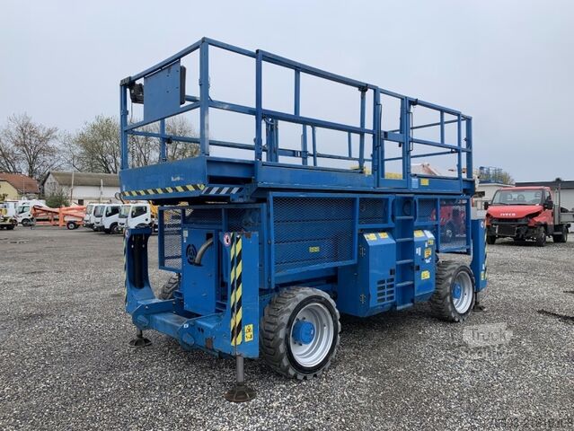 Makaslı platform Genie GS4390 - 15,11m, diesel, 4x4