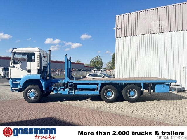 Φορτηγό με επίπεδη καρότσα MAN TGA 26.310 6X6 BB, Kran PALFINGER PK 23002 C, Funk