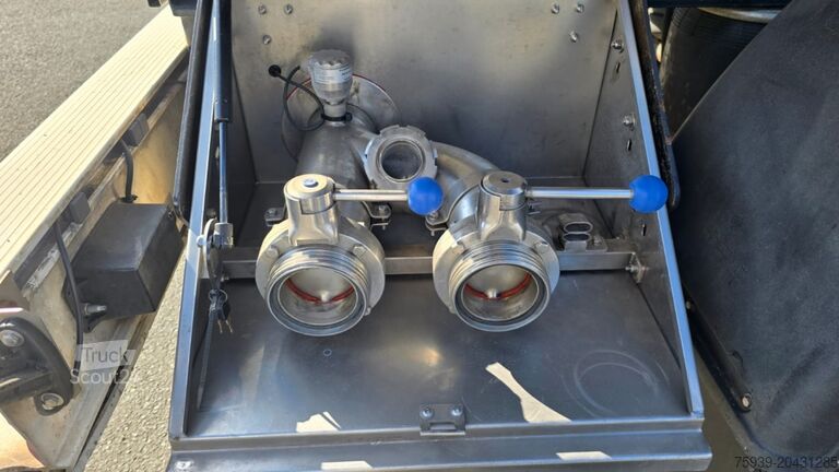 Tanker römorku  Tandemanhänger - Edelstahl - 13000 l - Isoliert