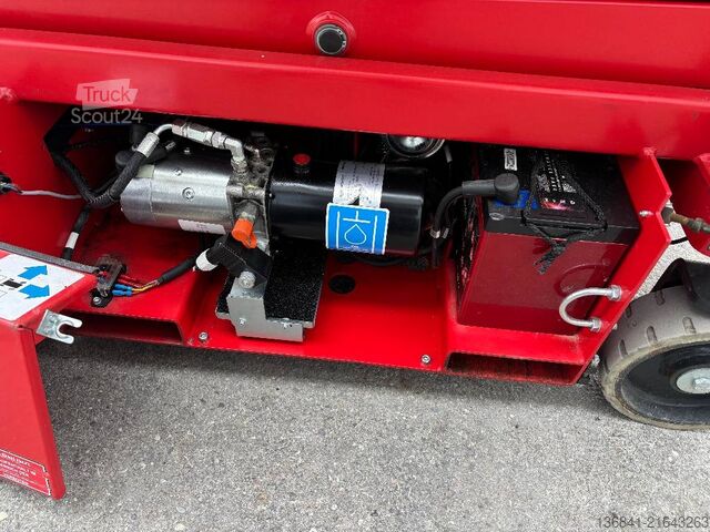 Scissor lift Iteco IM5080 6,90m Scherenarbeitsbühne