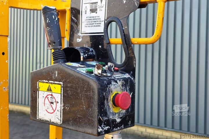 Scissor lift Haulotte Compact 8 Electric, 8.2m Working Height, 350kg Cap