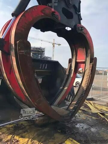 Rakodódaruk (reach stacker) Svetruck TMF 15/11