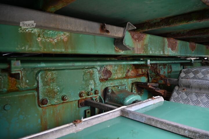 Three-sided tipper truck Scania P380 4x4 Allrad Retarder Blatt AHK E4