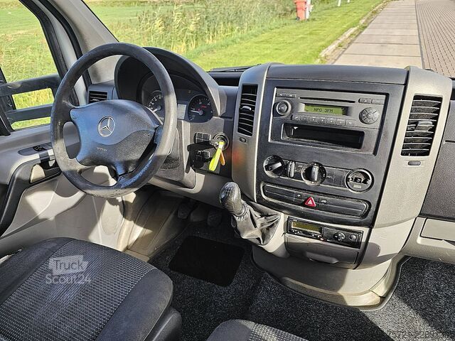 Bakwagen MERCEDES-BENZ SPRINTER 516 zijdeur klep EURO5