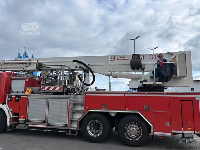 LKW mit Hubarbeitsbühne Scania B6X2 Teleskopmastbühne Vema Hubrettung