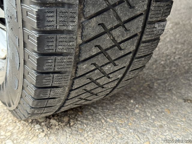 Samochód dostawczy z plandeką MERCEDES-BENZ Sprinter 311 CDI Eur6 DoKa 6-Sitzer AHK 2,7m P+P