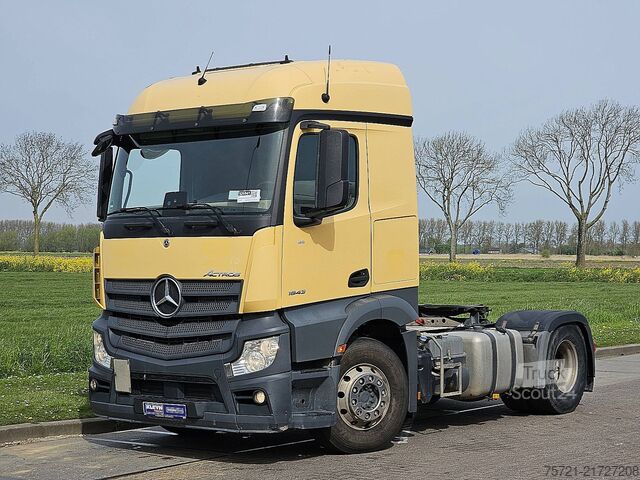Standaard trekker MERCEDES-BENZ ACTROS 1843