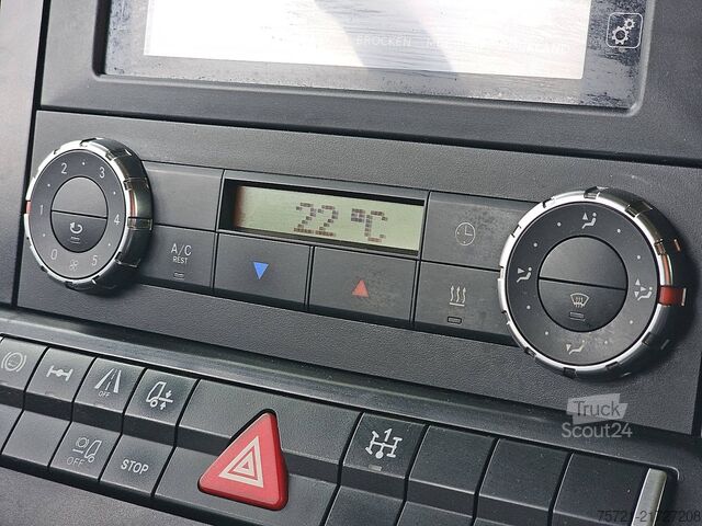 Standaard trekker MERCEDES-BENZ ACTROS 1843