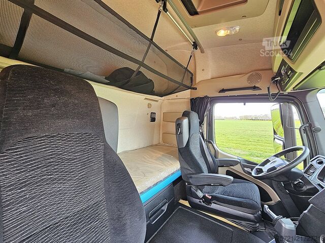 Standaard trekker MERCEDES-BENZ ACTROS 1843