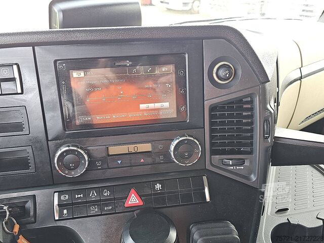 Standaard trekker MERCEDES-BENZ ACTROS 1843