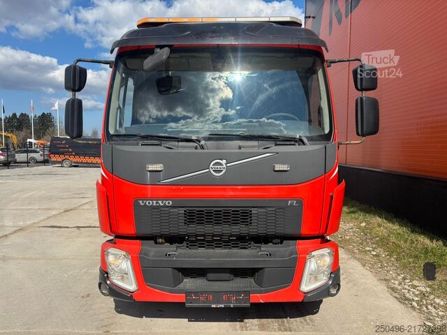 Відкрите тіло Volvo FL 250 4x2 PK 18002 / PLATFORM L=6513 mm